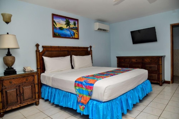 Hotel CocoLaPalm Seaside Resort (Whitehall)